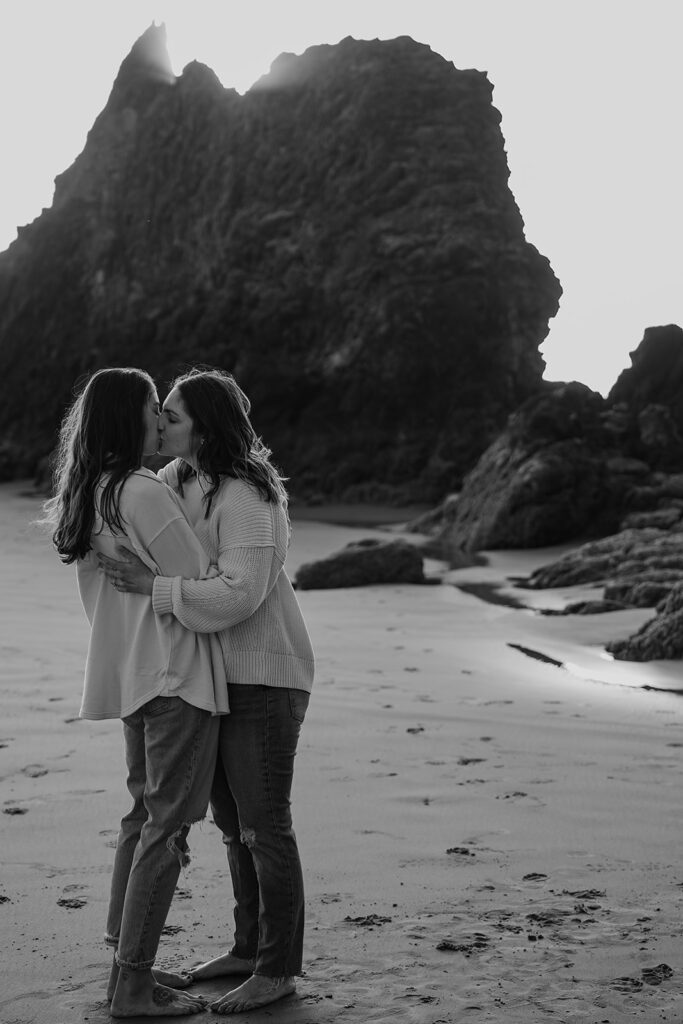 couples photoshoot on Arcadia Beach