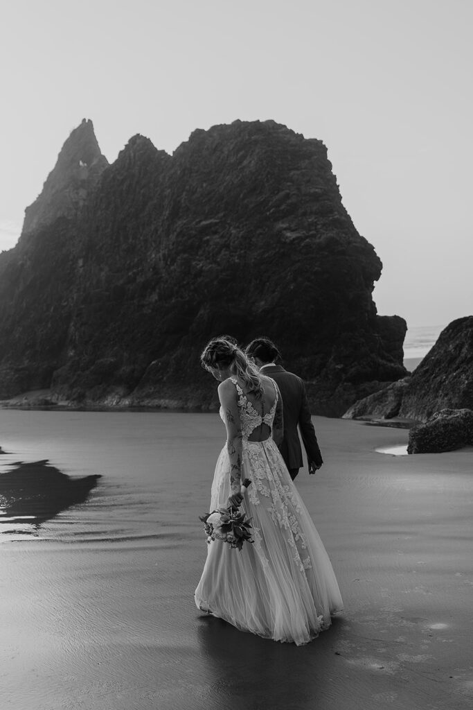 An Oregon beach elopement