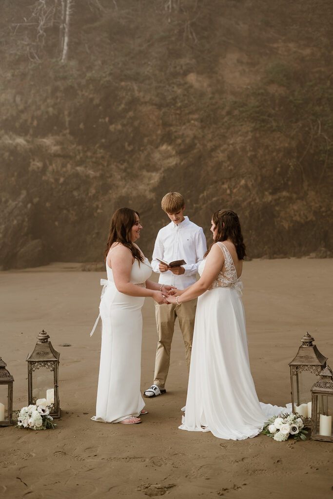 A beach micro wedding ceremony on the Oregon Coast