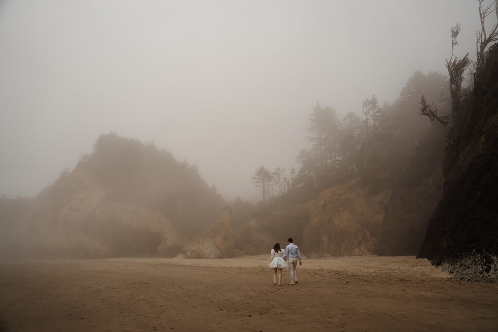 Oregon Coast engagement photos at Hug Point