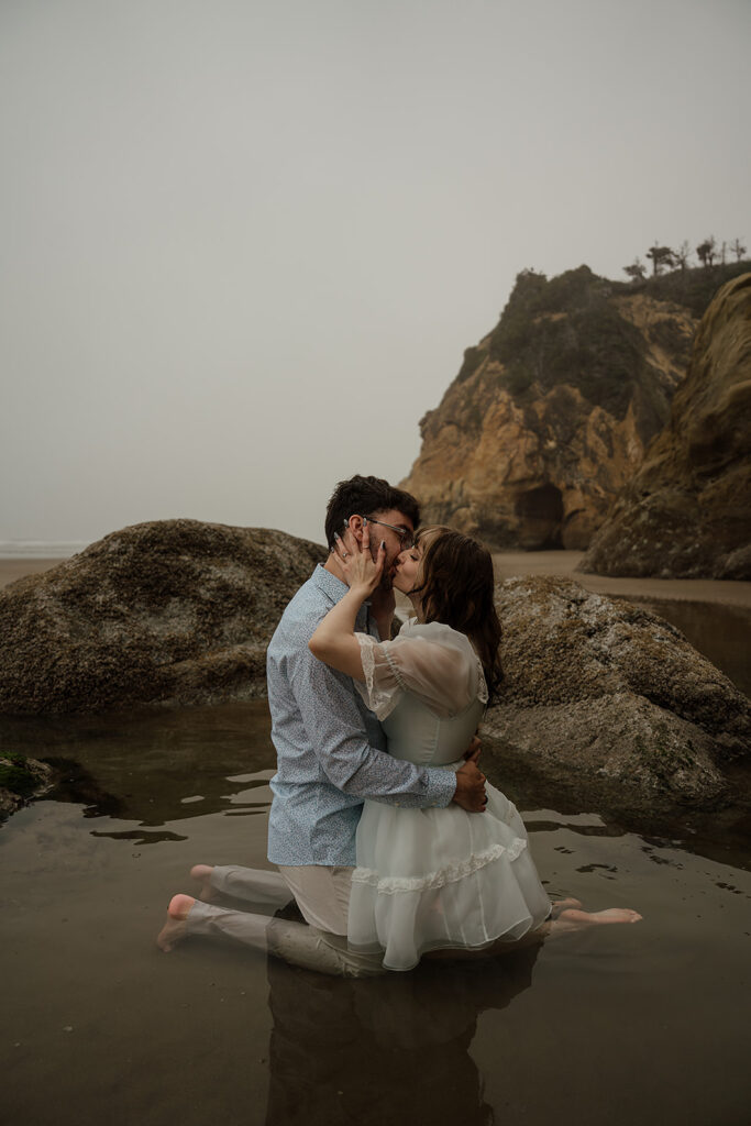 Oregon Coast engagement photos at Hug Point