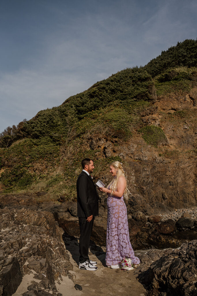 Private vows for an elopement in Oregon at Cape Perpetua