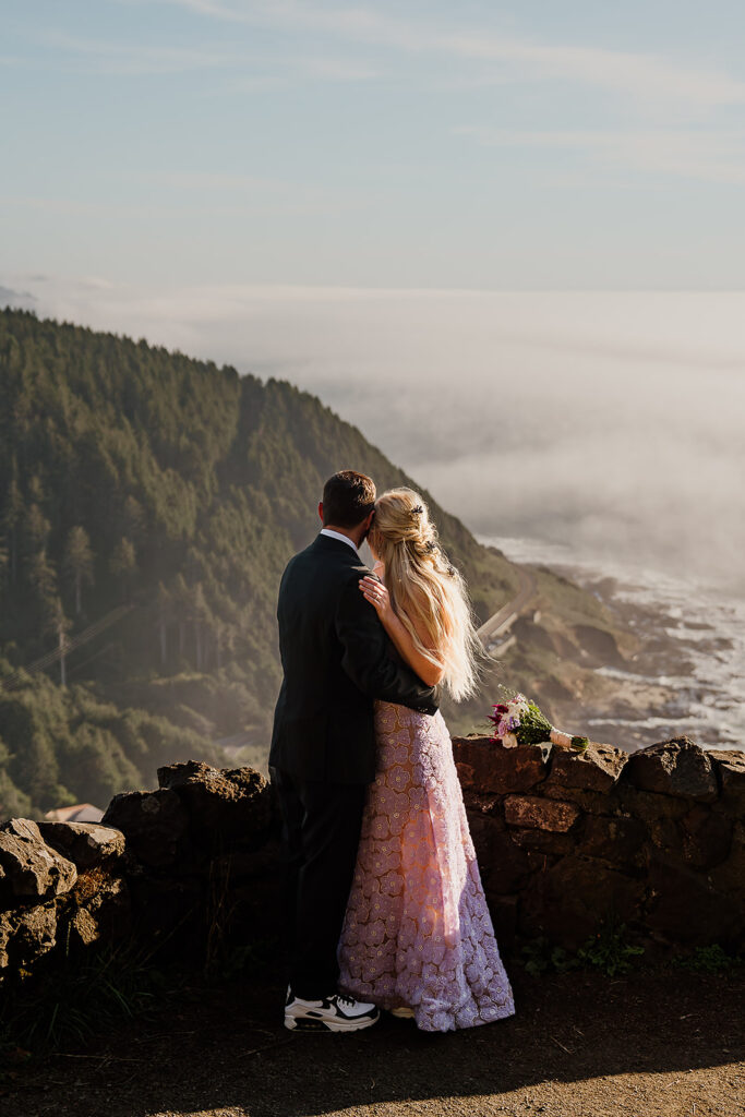 Oregon elopement couples portraits at Thor's Well