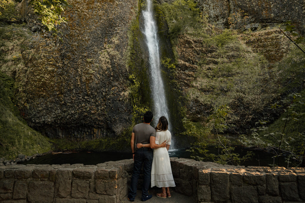 Couples photo session at Horsetail Falls