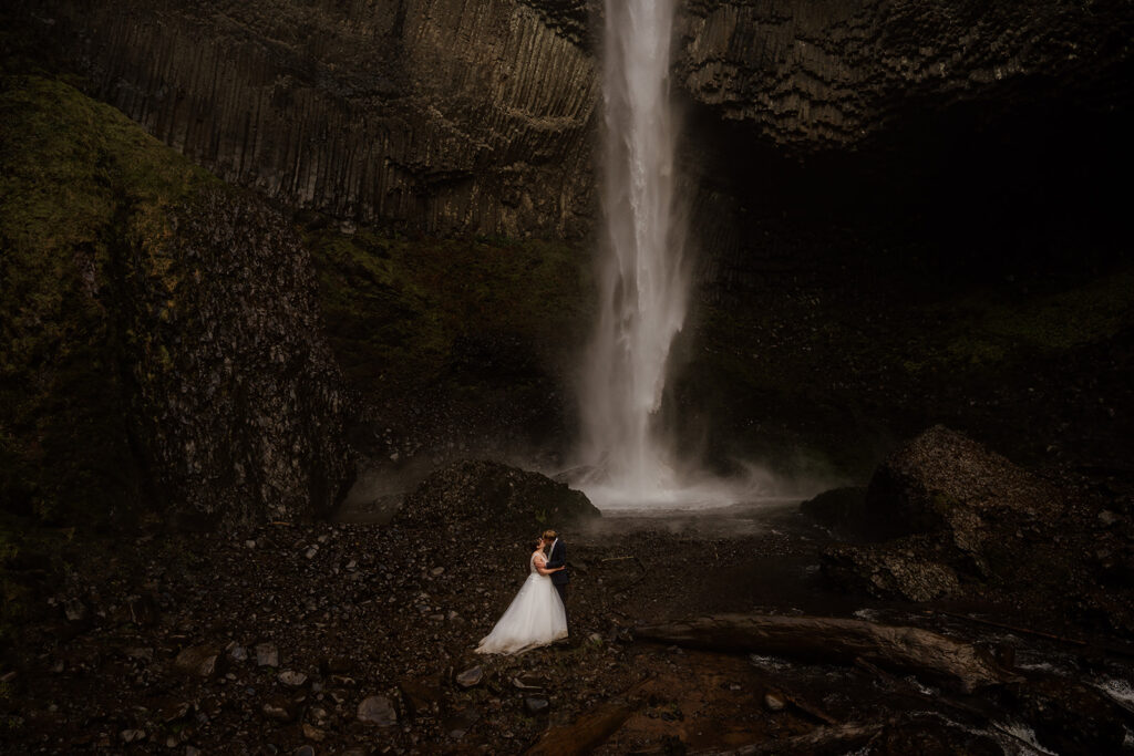 Latourell Falls elopement in the Columbia River Gorge