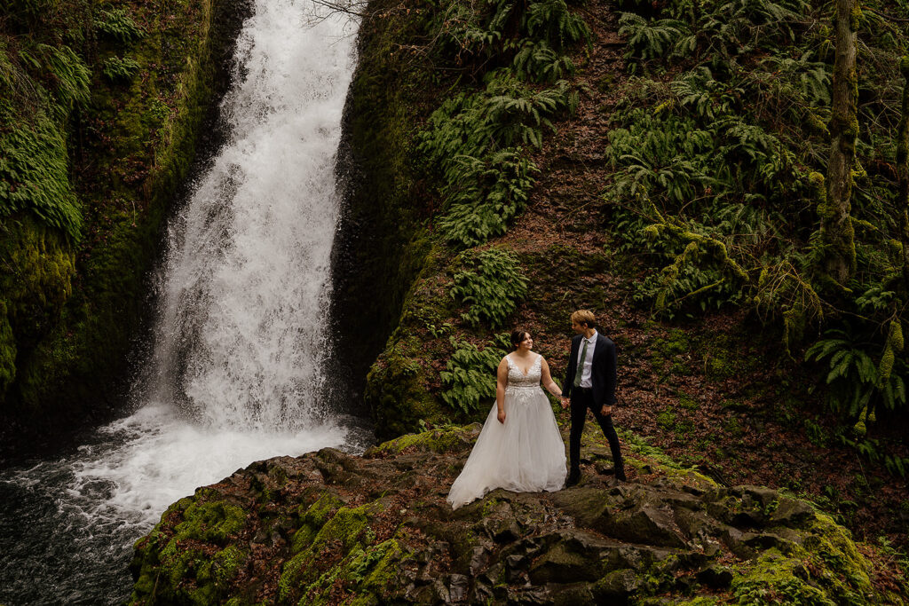 Columbia River Gorge elopement at Bridal Veil Falls