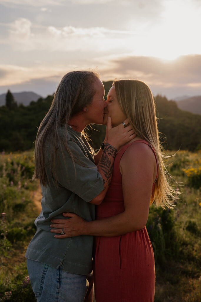 Wildflower engagement photos in Oregon