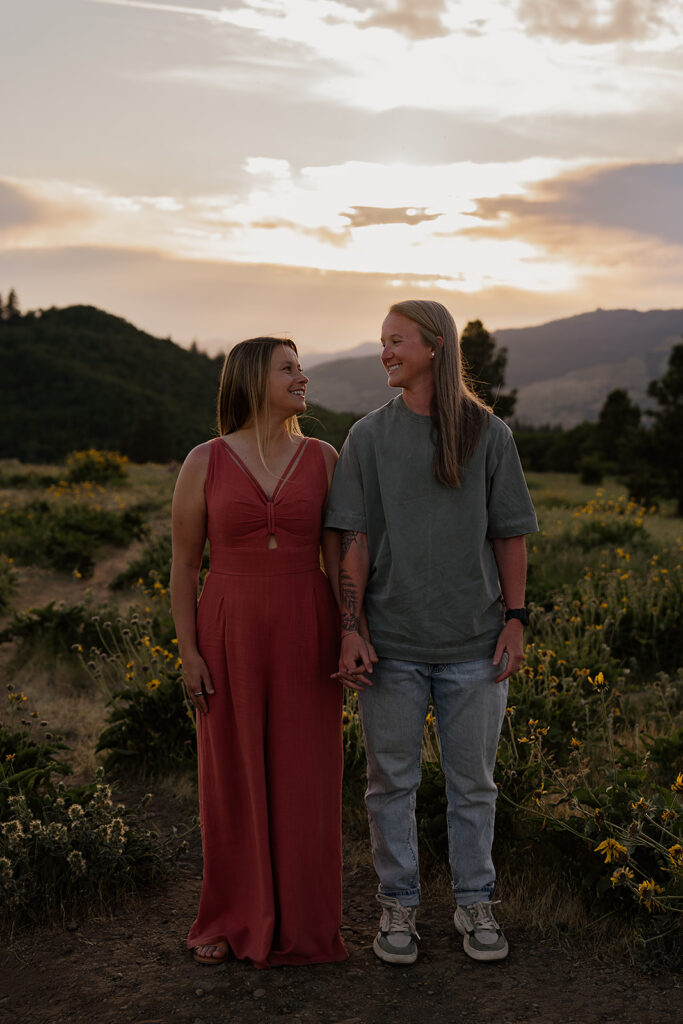 Couples photos in the Columbia River Gorge with wildflowers