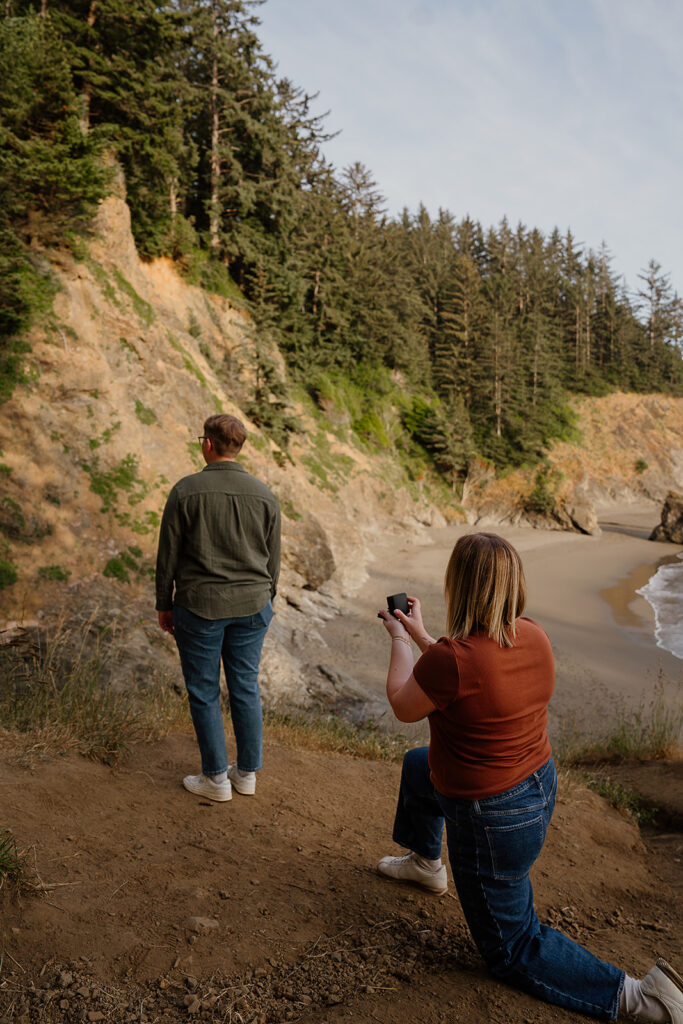 A surprise proposal at Secret Beach on the Oregon Coast