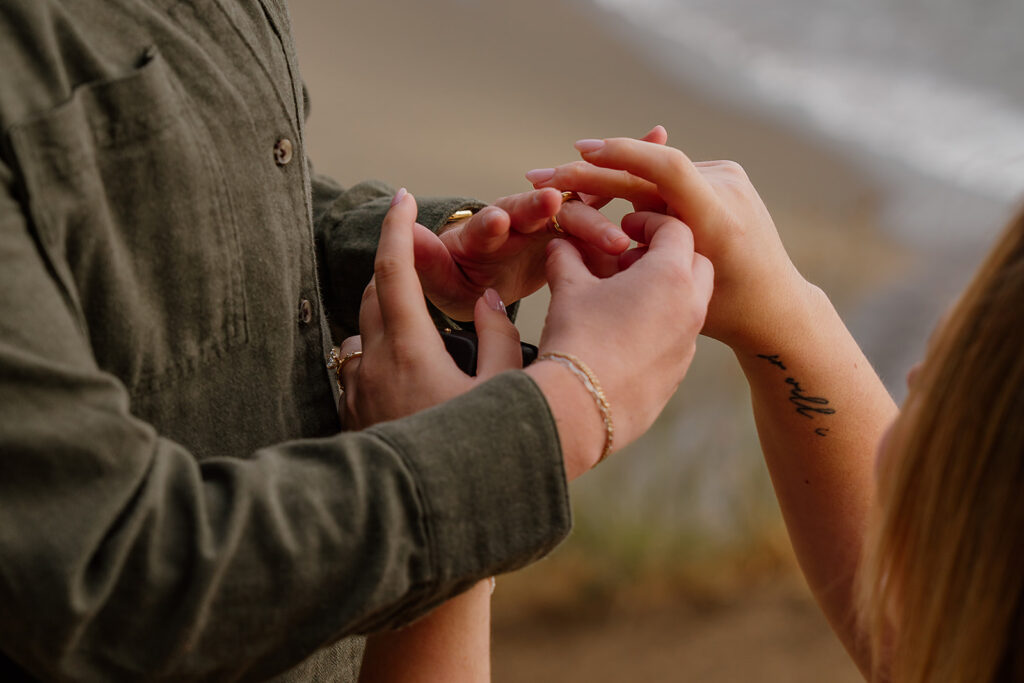 A surprise proposal at Secret Beach on the Oregon Coast