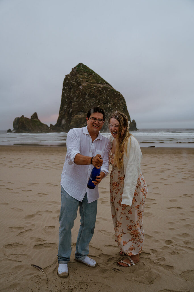 Cannon Beach couple's photoshoot