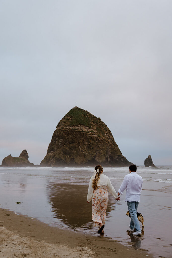 Cannon Beach couple's photoshoot