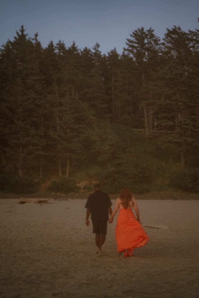 Arcadia Beach anniversary photoshoot on the Oregon Coast