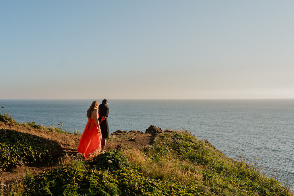 Couples photos at Elk Flats in Oregon