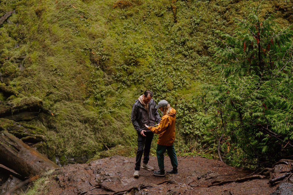 Surprise proposal at an iconic Washington waterfall