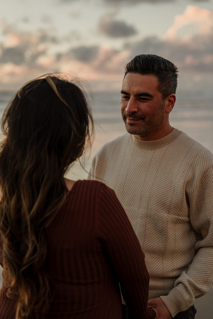 Sunset beach maternity pictures on the Oregon Coast