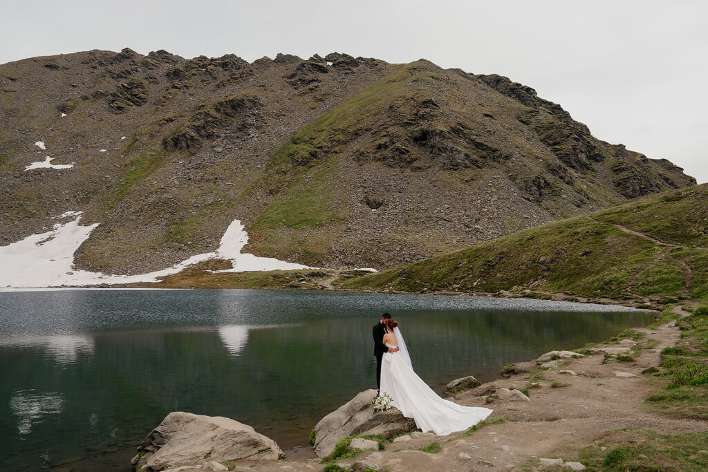 Alaska elopement photos on Summit Lake at Hatcher Pass
