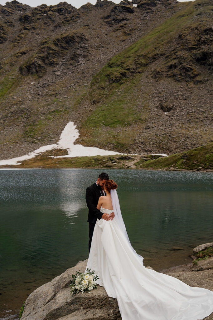 Alaska elopement photos on Hatcher Pass