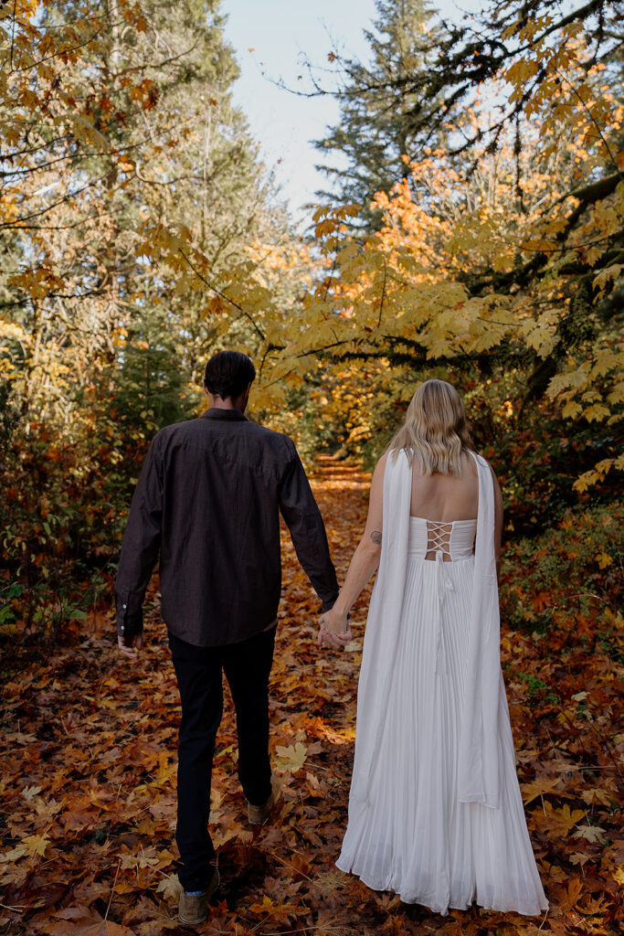 Forest engagement photos in Oregon in the fall