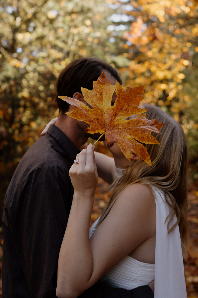 Fall engagement photos in Oregon