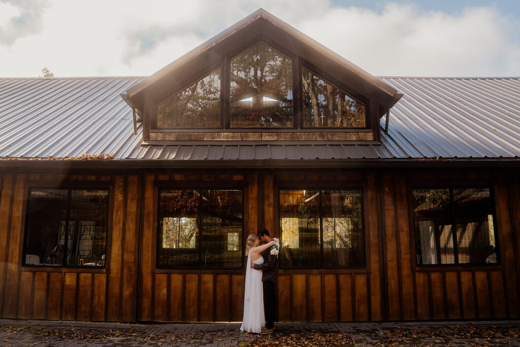 Barn engagement photos in Oregon