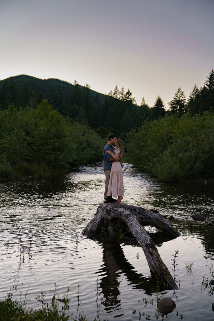 Sunset lake engagement photos in Washington State