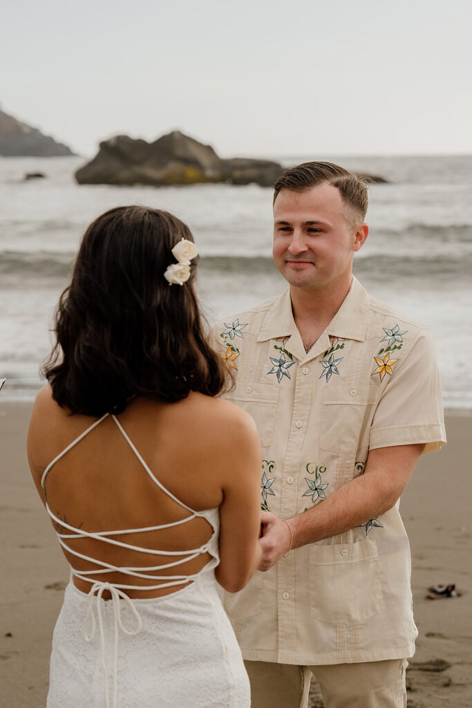 Couple getting married on the Oregon Coast at Samuel H Boardman