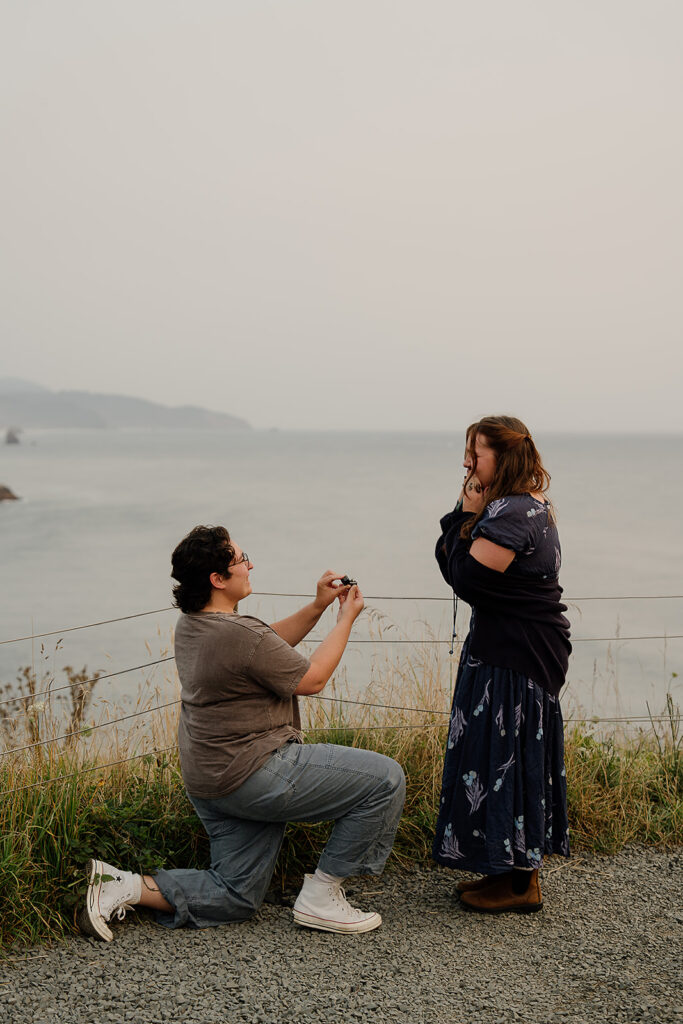 Surprise proposal on the Oregon Coast at Ecola State Park Viewpoint